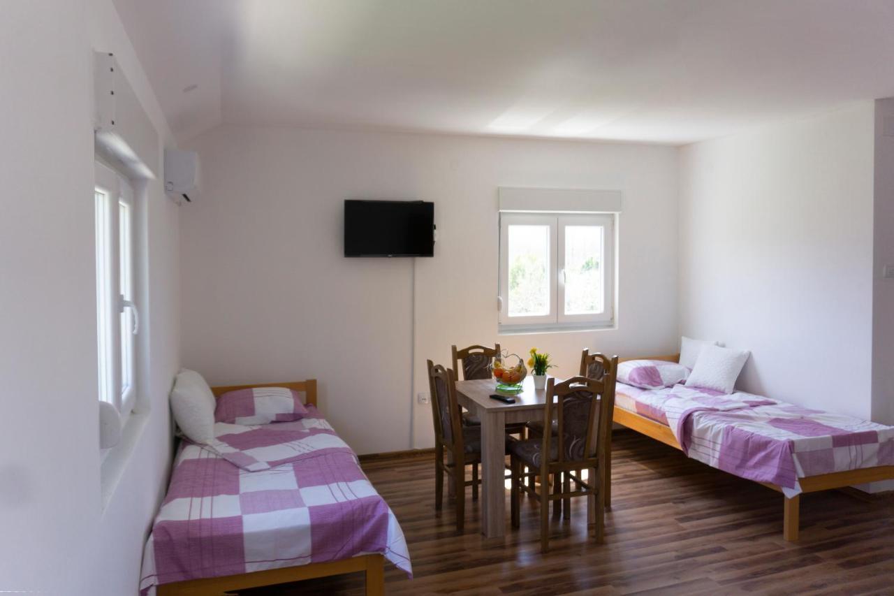 טרביניה Apartmani Matej מראה חיצוני תמונה