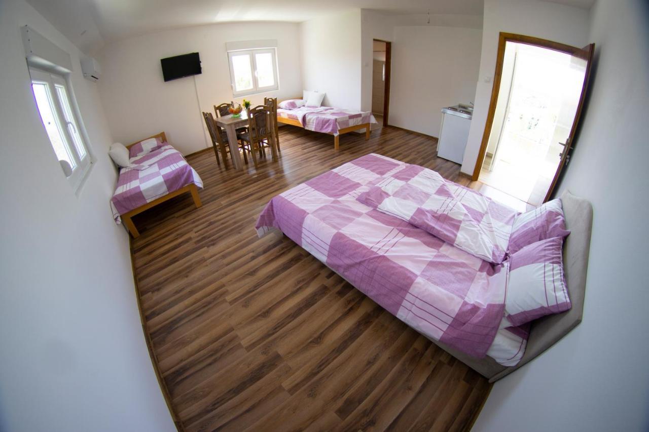 טרביניה Apartmani Matej מראה חיצוני תמונה