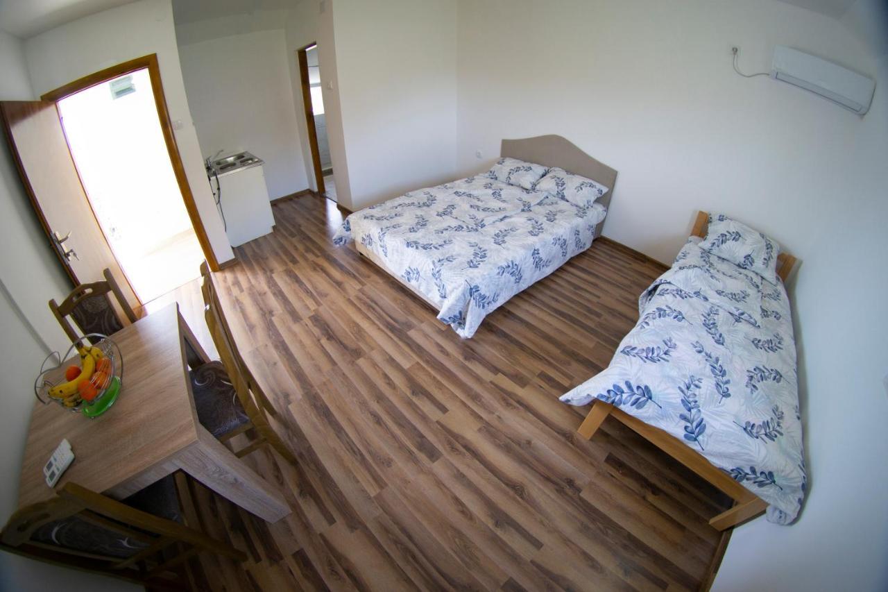טרביניה Apartmani Matej מראה חיצוני תמונה