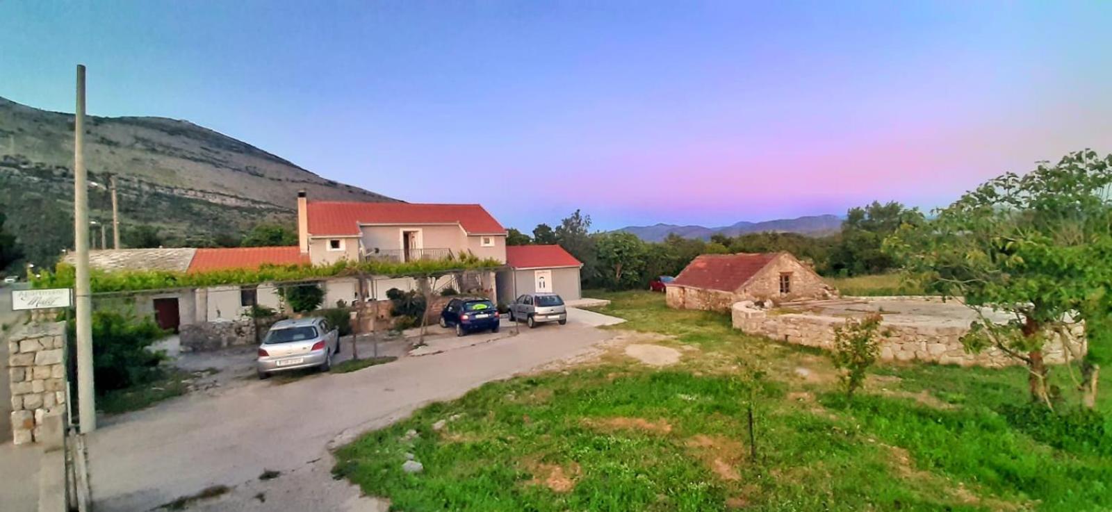 טרביניה Apartmani Matej מראה חיצוני תמונה